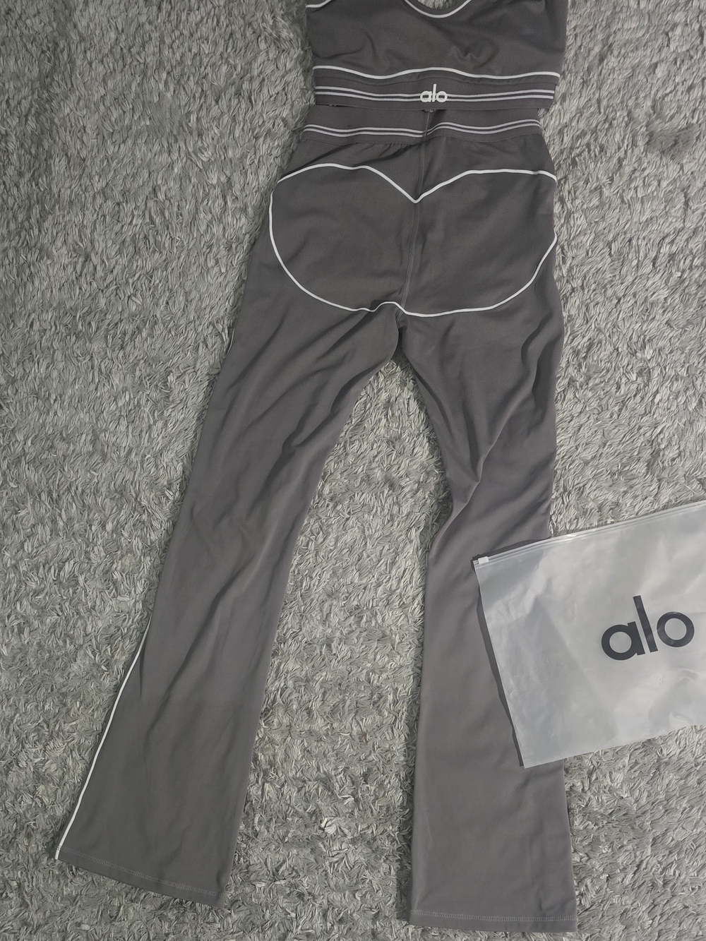 ALO Yoga Kids Gray Flare Leggings with White Piping